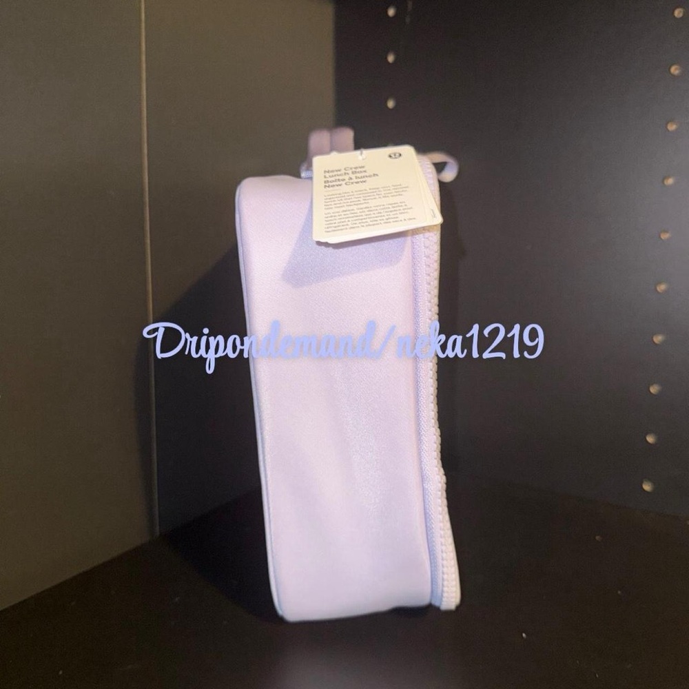Lululemon New Crew Lunch Box 3.5L- Lavender Frost - Picture 5 of 9
